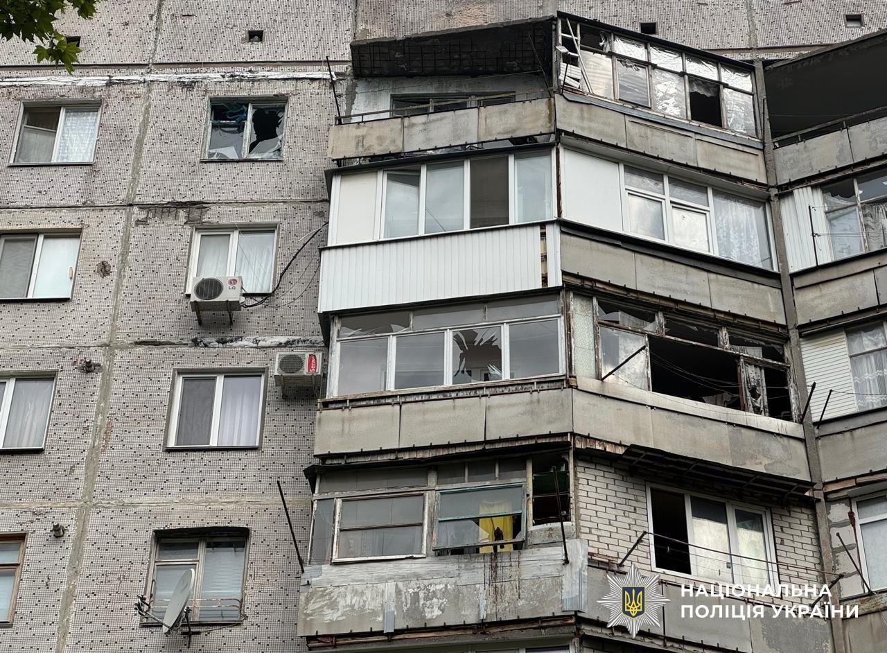 На Херсонщині внаслідок російських атак поранені вісім людей, серед них – троє рятувальників