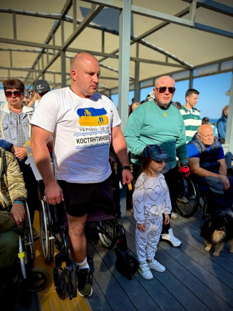 Завершення оздоровчого сезону: в Одесі консервують пляжний інвентар на зиму