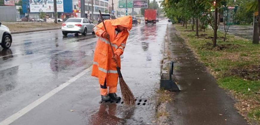 Негода в Одесі: кількість затоплених вулиць зростає (оновлено)
