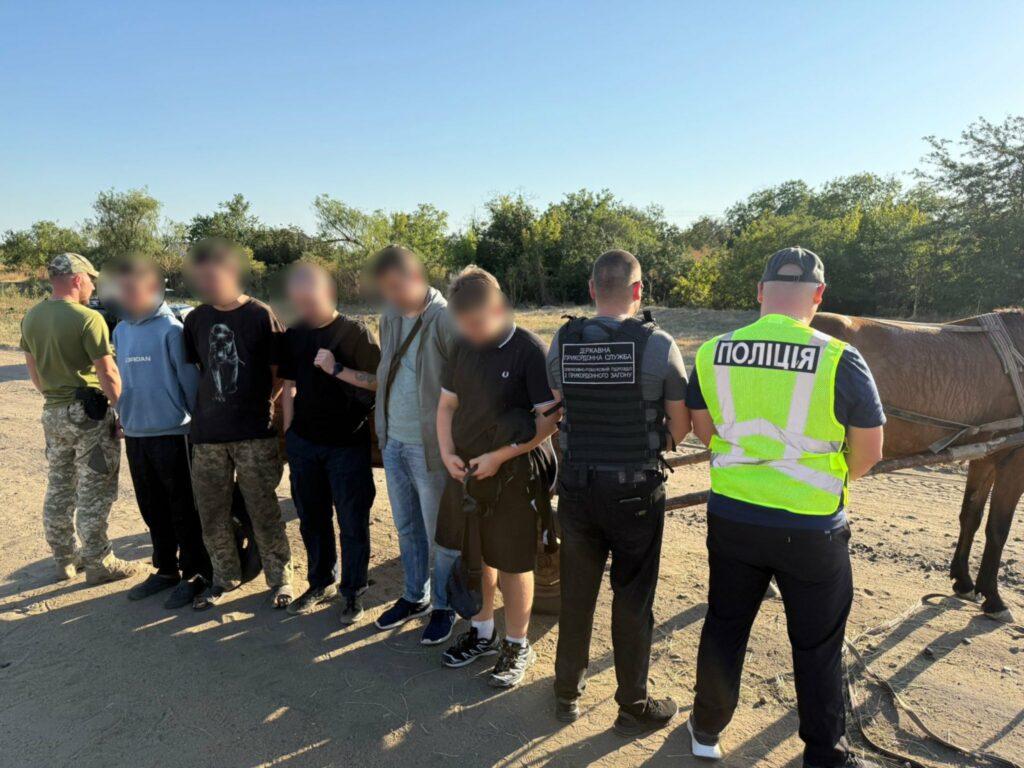 На підводі до Молдови: одеські прикордонники завадили переправці чоловіків