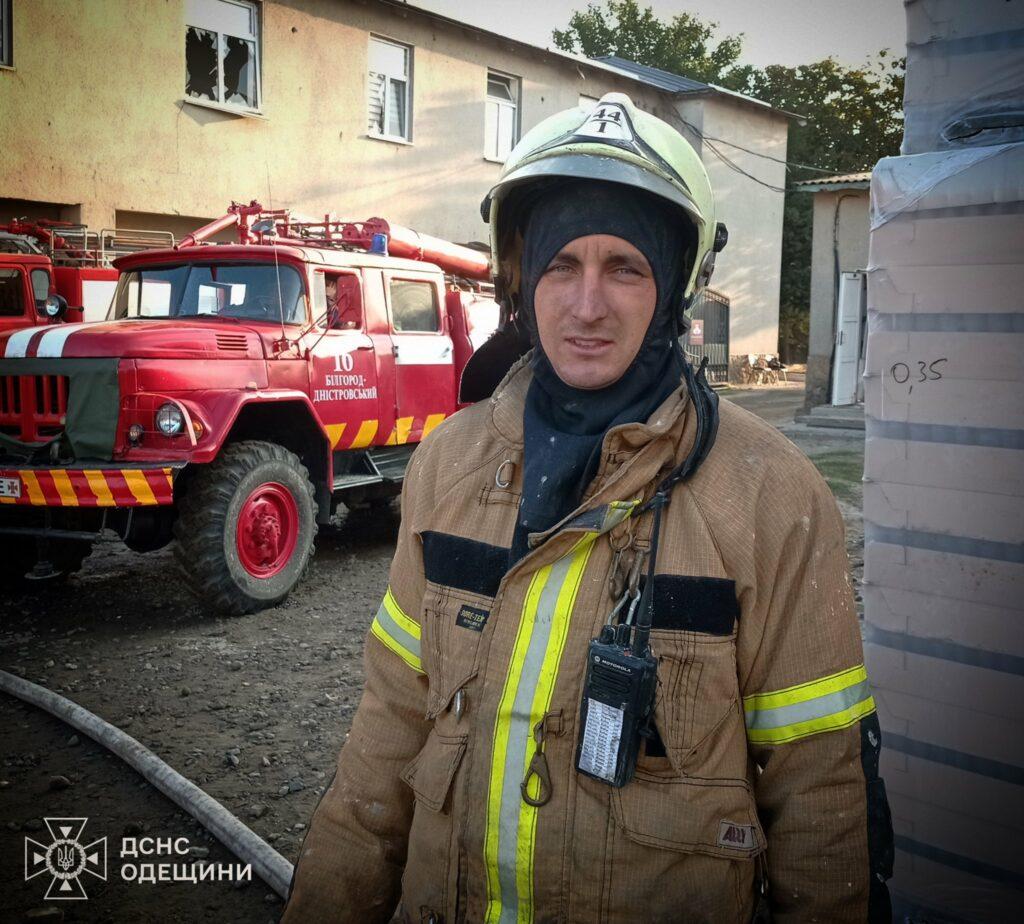 Справжня мужність має обличчя: як одеські рятувальники ліквідували наслідки нічної атаки