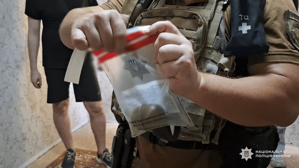 Жителю Білгород-Дністровського району загрожує ув’язнення: зберігав гранату