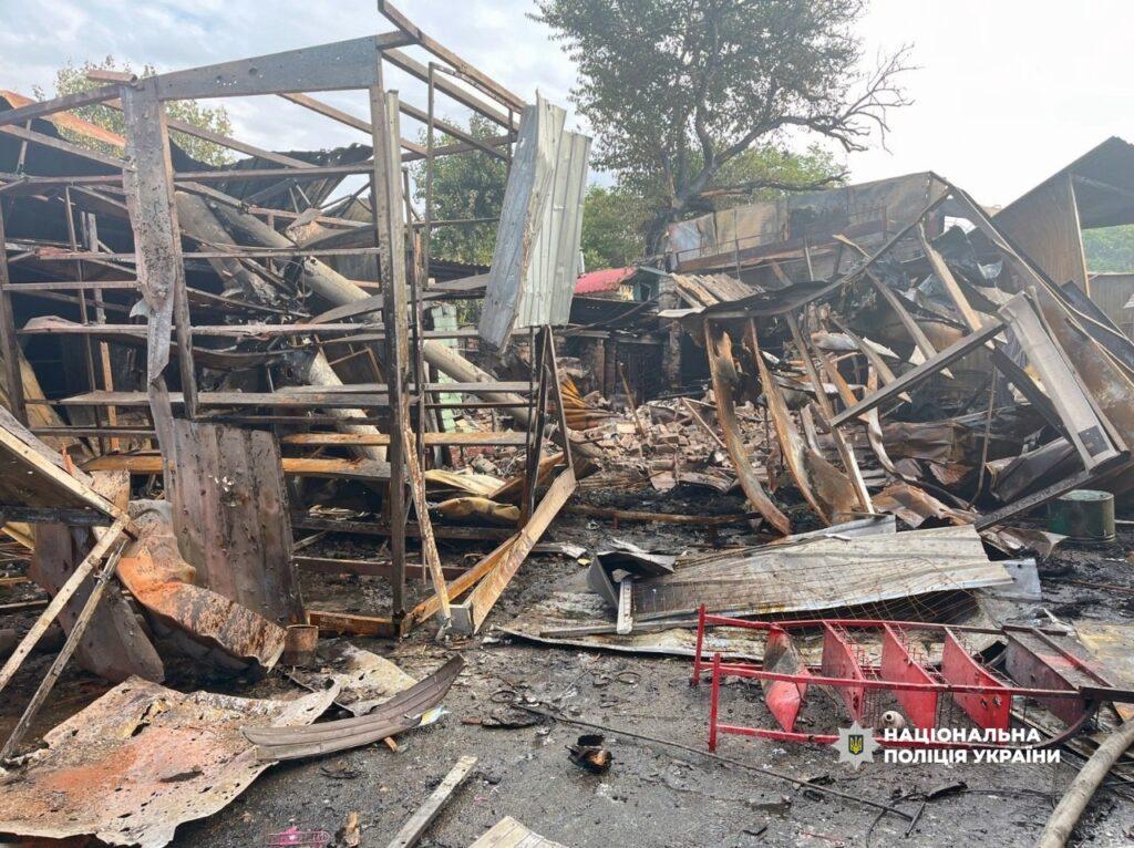 На Херсонщині російські удари поранили п’ятьох, пошкоджені будинки й медзаклад