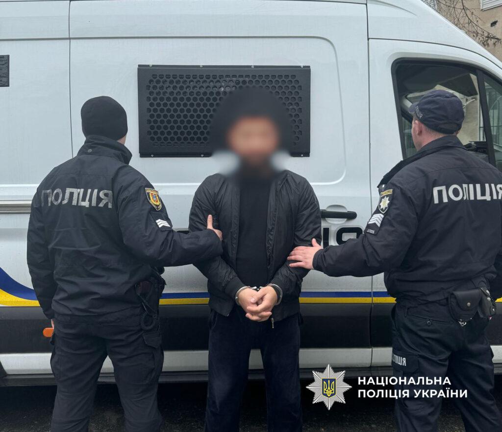 В Одесі судитимуть трьох чоловіків за вимагання 20 тисяч доларів надуманого боргу