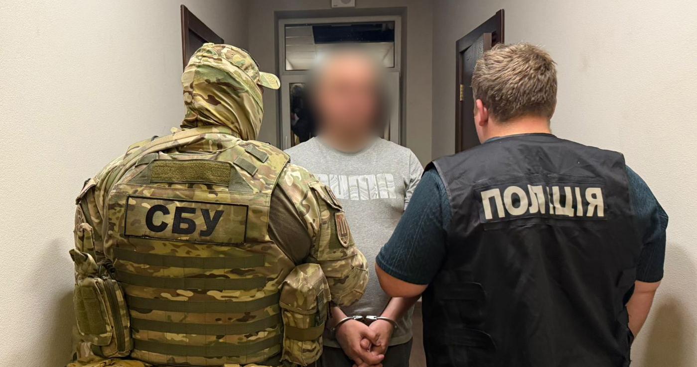 В Одессе военнослужащего задержали за взятку в 4000 долларов