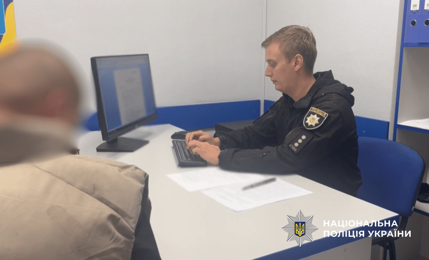 Угрожал продавщице ножом: в Одесской области задержали подозреваемого в разбойном нападении