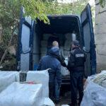 Одесситы сделали дыру в стене склада и вынесли товара на четверть миллиона гривен
