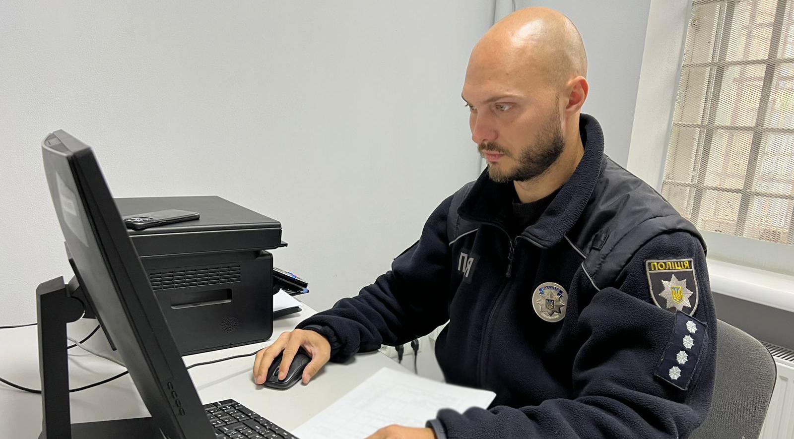 «Продавав» неіснуючі телефони: жителю Одещини повідомили про підозру в шахрайстві