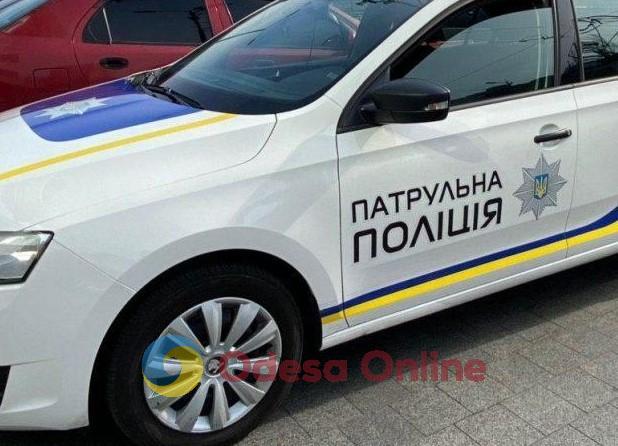 Патрульные сопроводили в Одесскую областную больницу женщину, которой срочно требовалась медицинская помощь
