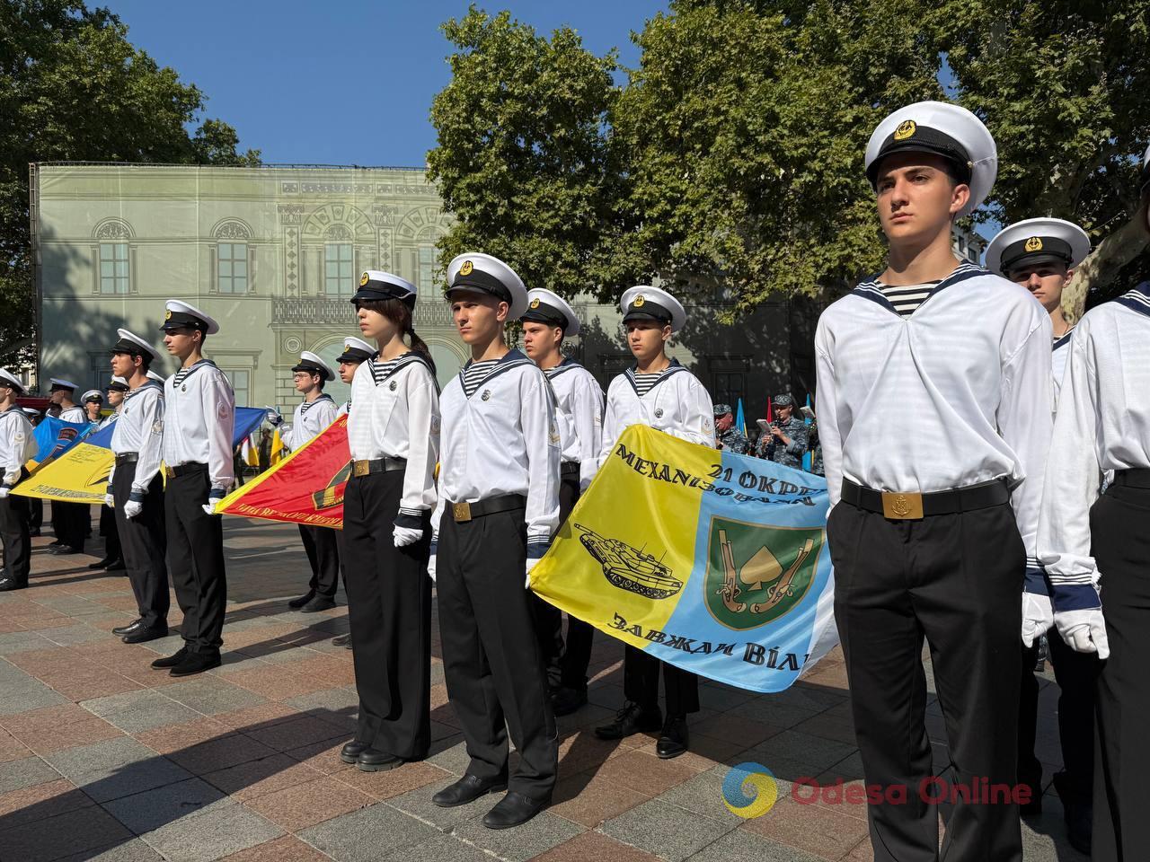 В Одесі святкують День міста: підняття прапорів, нагородження та відкриття нової зірки (фото)