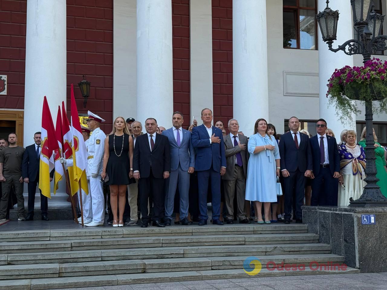 В Одесі святкують День міста: підняття прапорів, нагородження та відкриття нової зірки (фото)