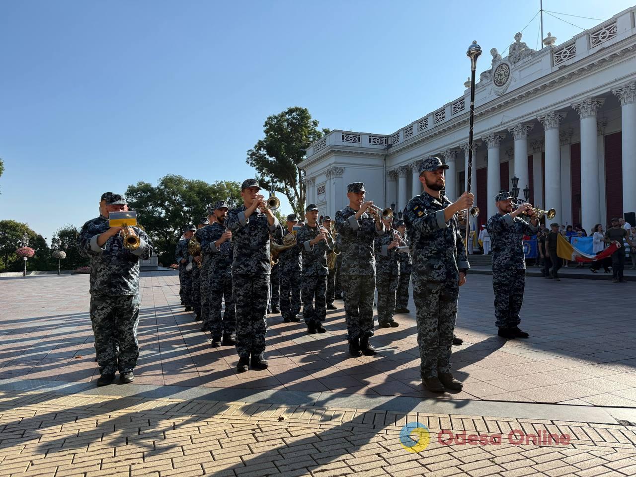 В Одесі святкують День міста: підняття прапорів, нагородження та відкриття нової зірки (фото)