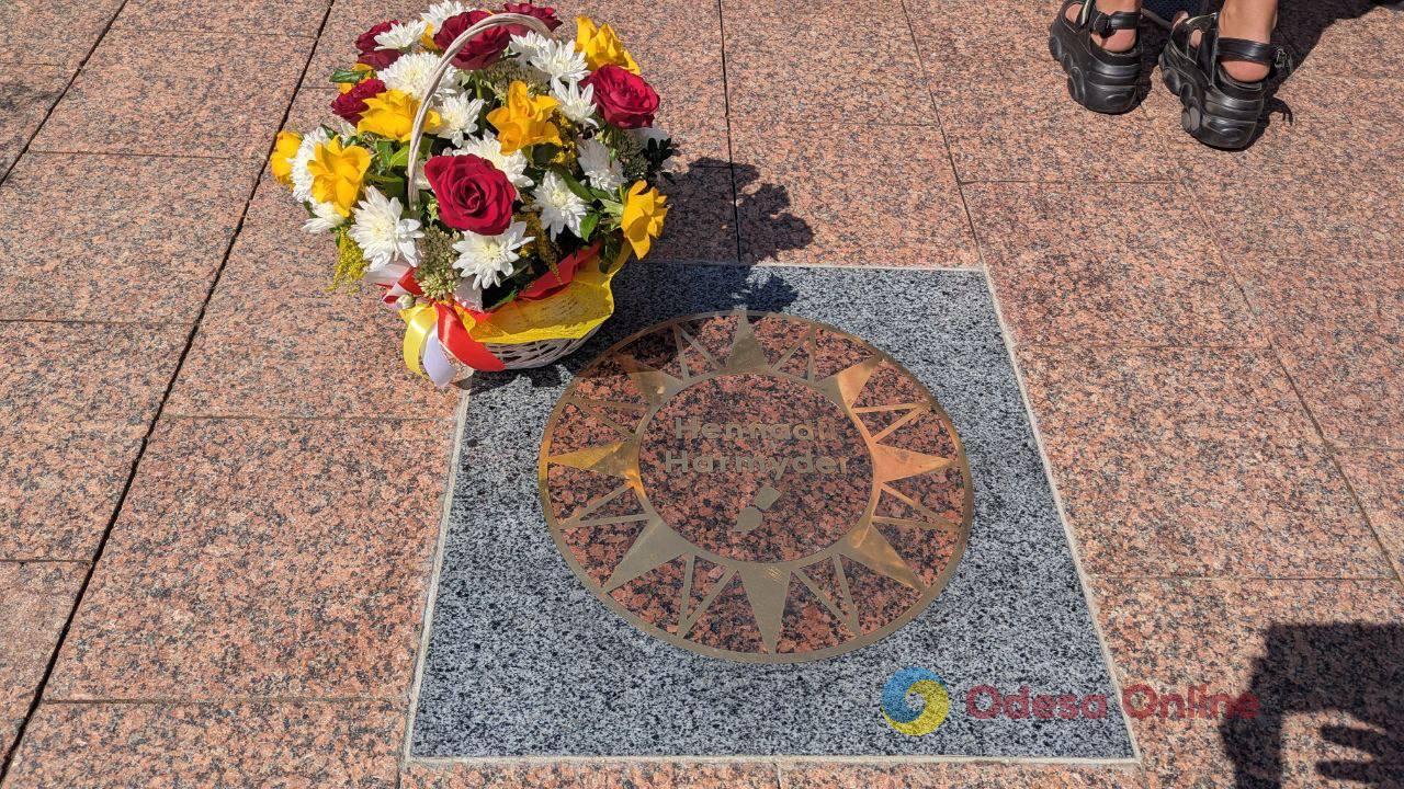 В Одесі святкують День міста: підняття прапорів, нагородження та відкриття нової зірки (фото)