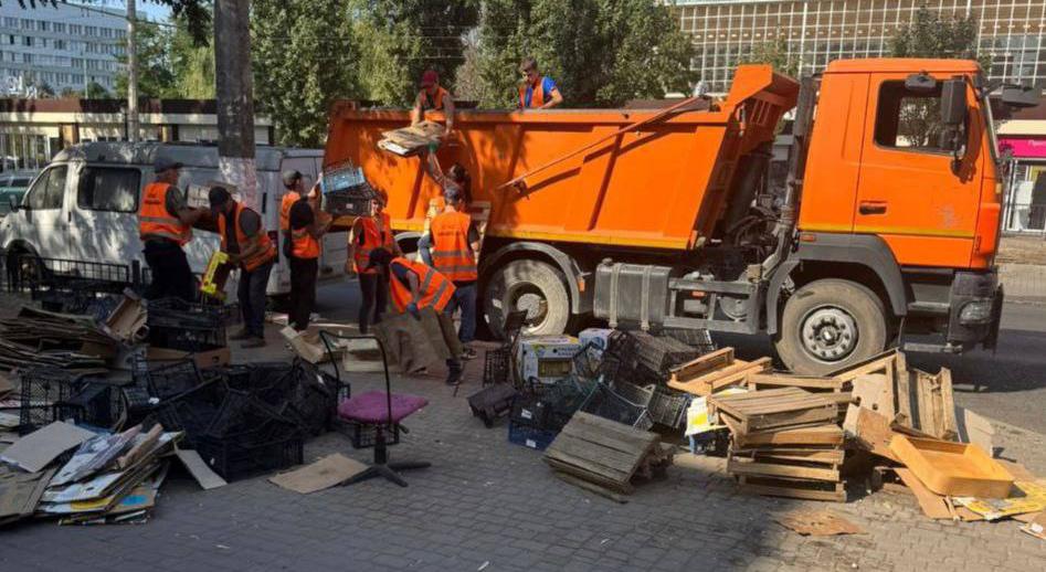 В Хаджибейском районе Одессы ликвидировали стихийный рынок