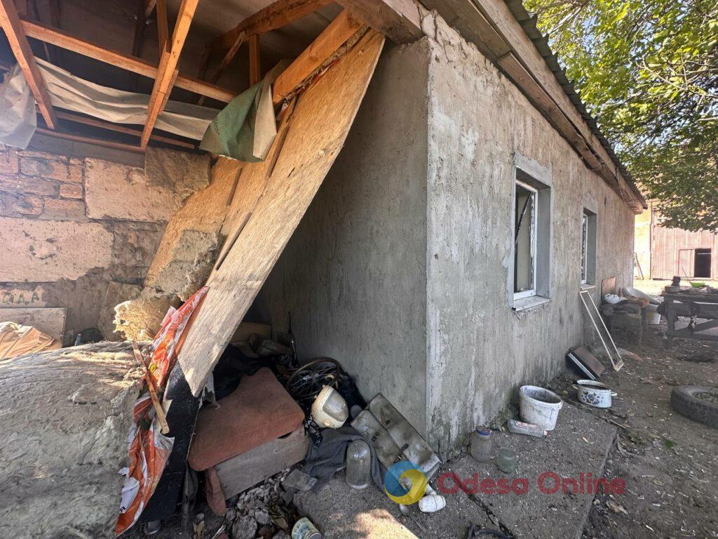 Нічний удар по Одесі: свідчення очевидців та фото з місця «прильотів» Нічний удар по Одесі: свідчення очевидців та фото з місця «прильотів»