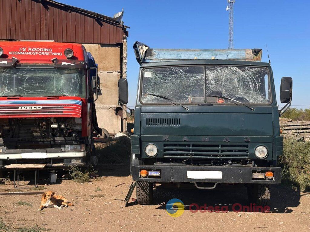 Нічний удар по Одесі: свідчення очевидців та фото з місця «прильотів» Нічний удар по Одесі: свідчення очевидців та фото з місця «прильотів»