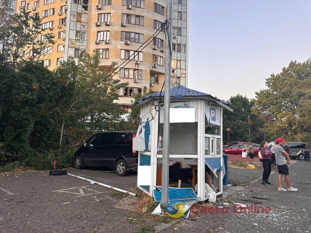 РФ атакувала Одесу ударними безпілотниками: пошкоджені житлові будинки РФ атакувала Одесу ударними безпілотниками: пошкоджені житлові будинки
