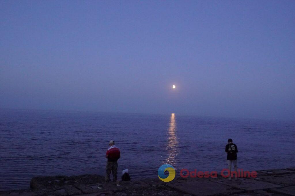 «Кровавая Луна» взошла над Одессой (фоторепортаж)