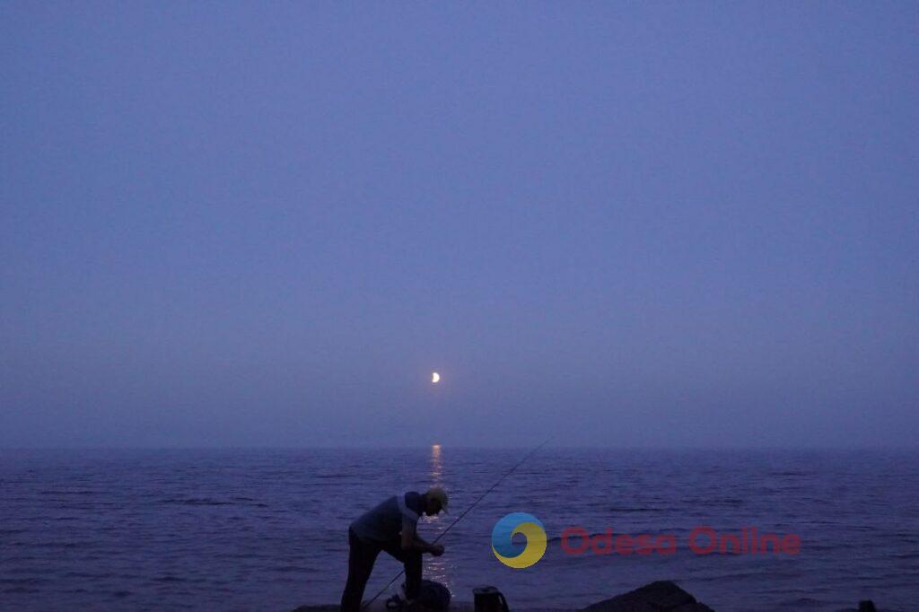 «Кровавая Луна» взошла над Одессой (фоторепортаж)