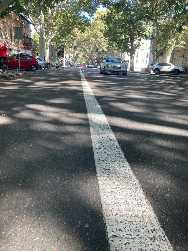 В центре Одессы обновили дорожную разметку