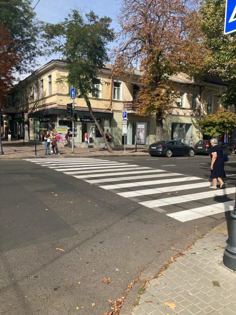 В Одесі на двох вулицях оновили дорожню розмітку