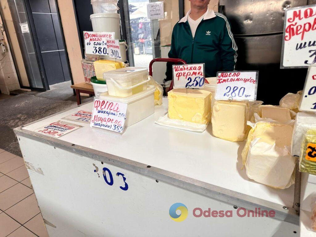 Имбирь, сало и капуста: субботние цены на одесском Привозе