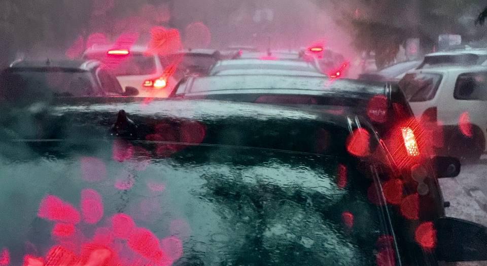 В Одессе из-за непогоды остановили общественный электротранспорт