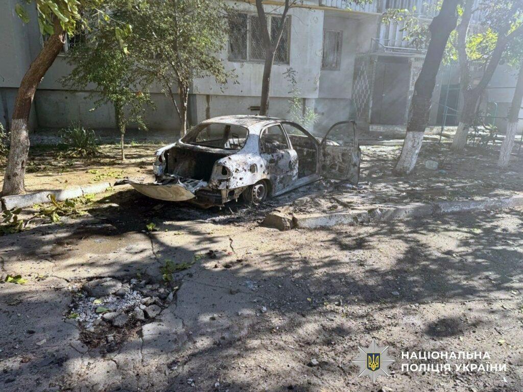 В Херсонской области в результате российских обстрелов погибла женщина, ранены 15 человек
