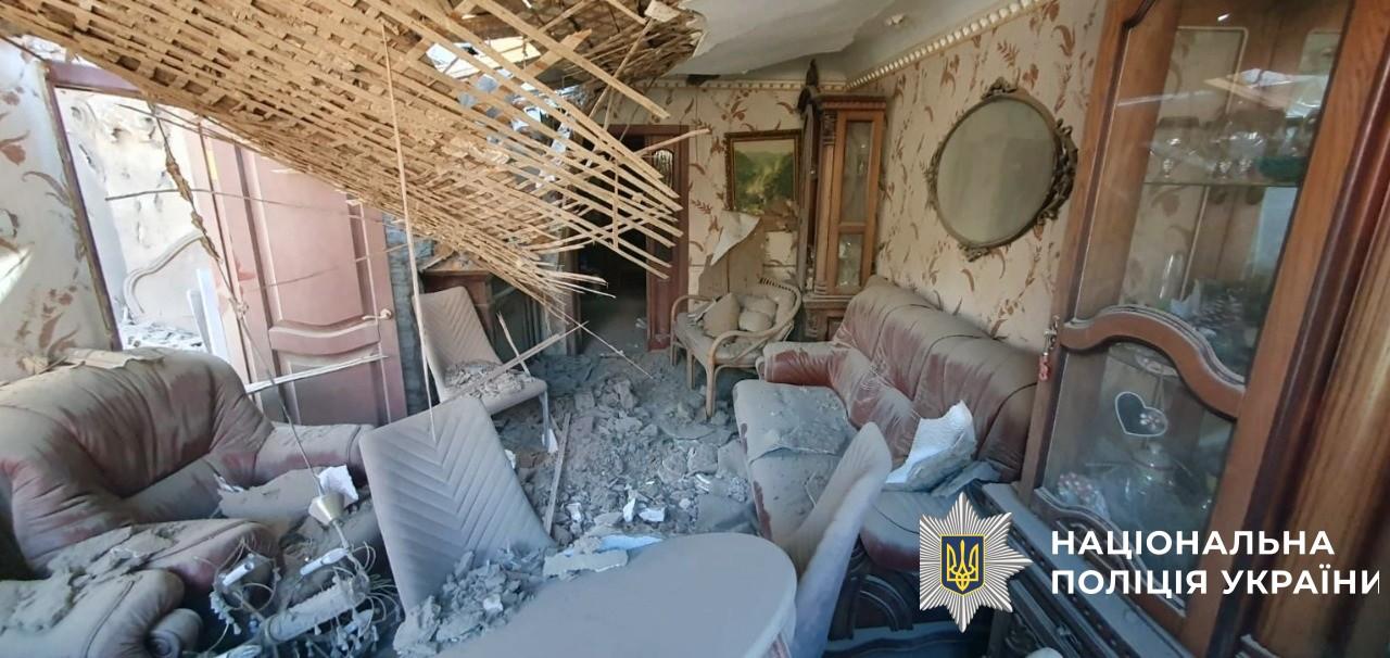 Поврежденные здания и травмированные люди: последствия российских атак по Херсонской области Поврежденные здания и травмированные люди: последствия российских атак по Херсонской области