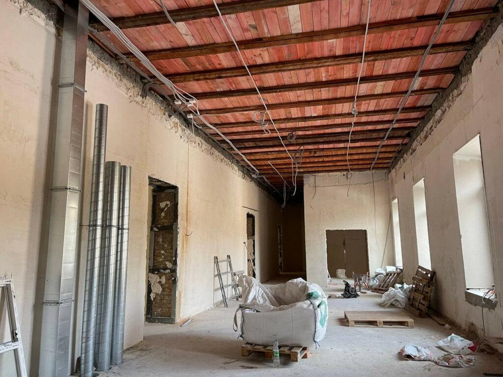 В центре Одессы реконструируют историческое здание