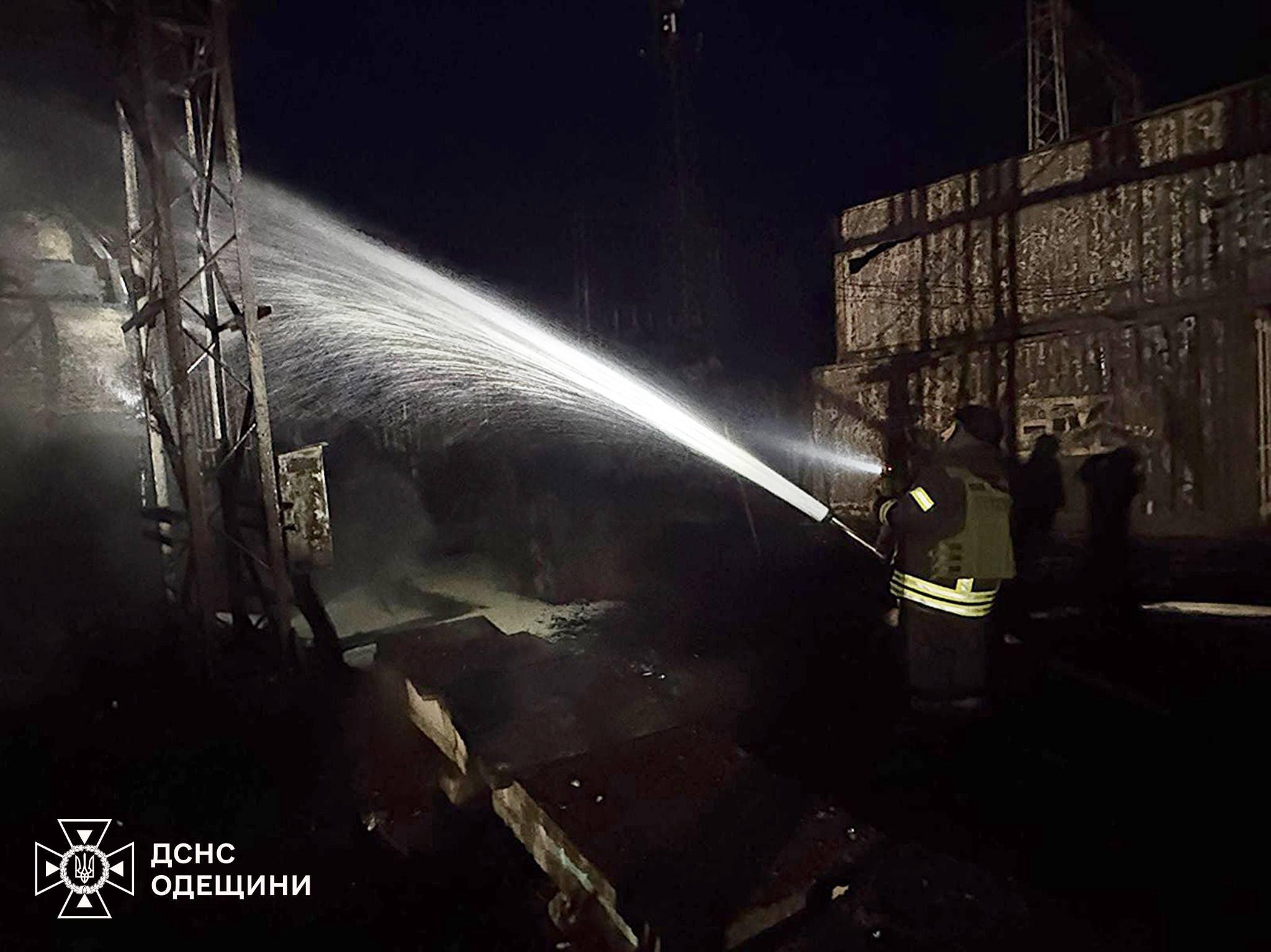 РФ атаковала гражданскую инфраструктуру Одесской области: есть раненый, часть потребителей без света РФ атаковала гражданскую инфраструктуру Одесской области: есть раненый, часть потребителей без света