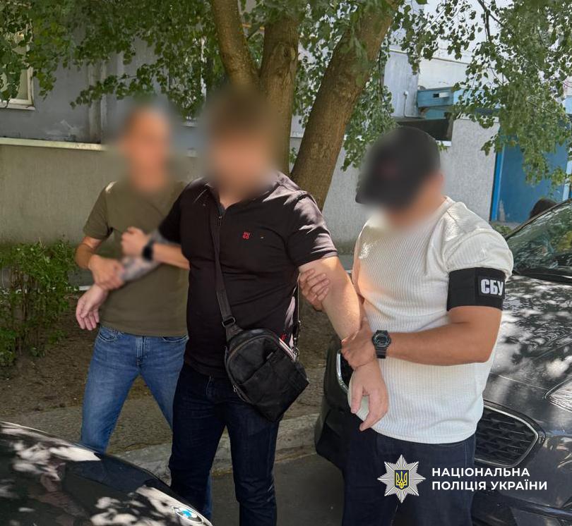 Посадовця однієї з міських рад Одеського району судитимуть