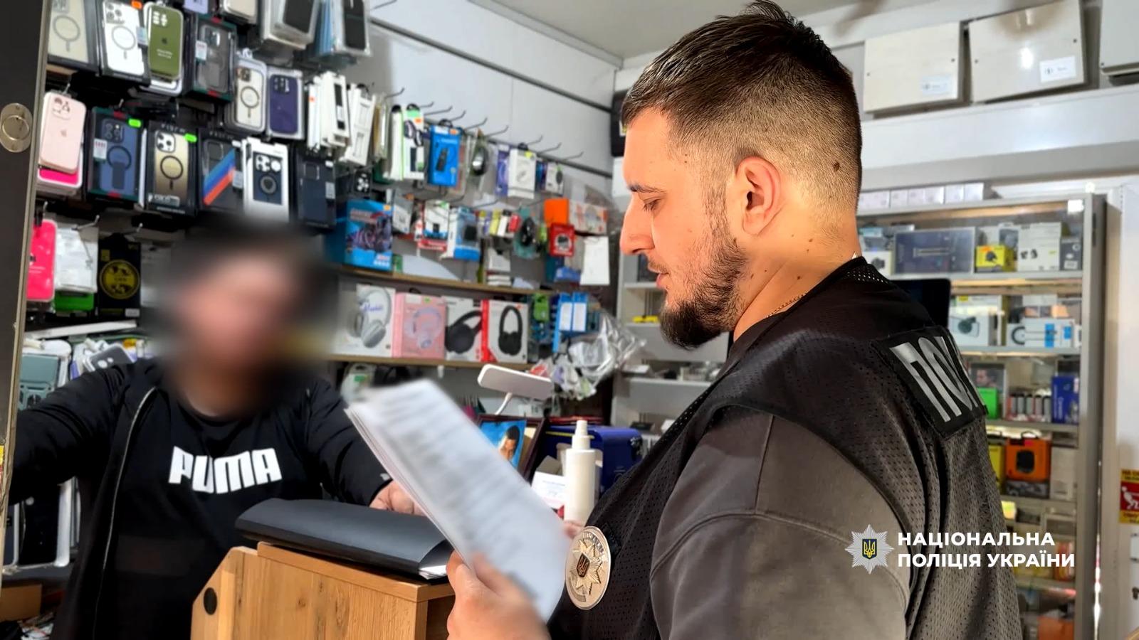 В одеській багатоповерхівці чоловік до смерті побив гостя та залишив тіло у коридорі
