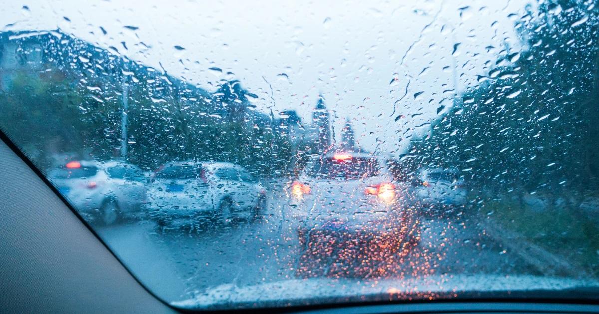 В Одесі майже відновили рух транспорту після чергової зливи