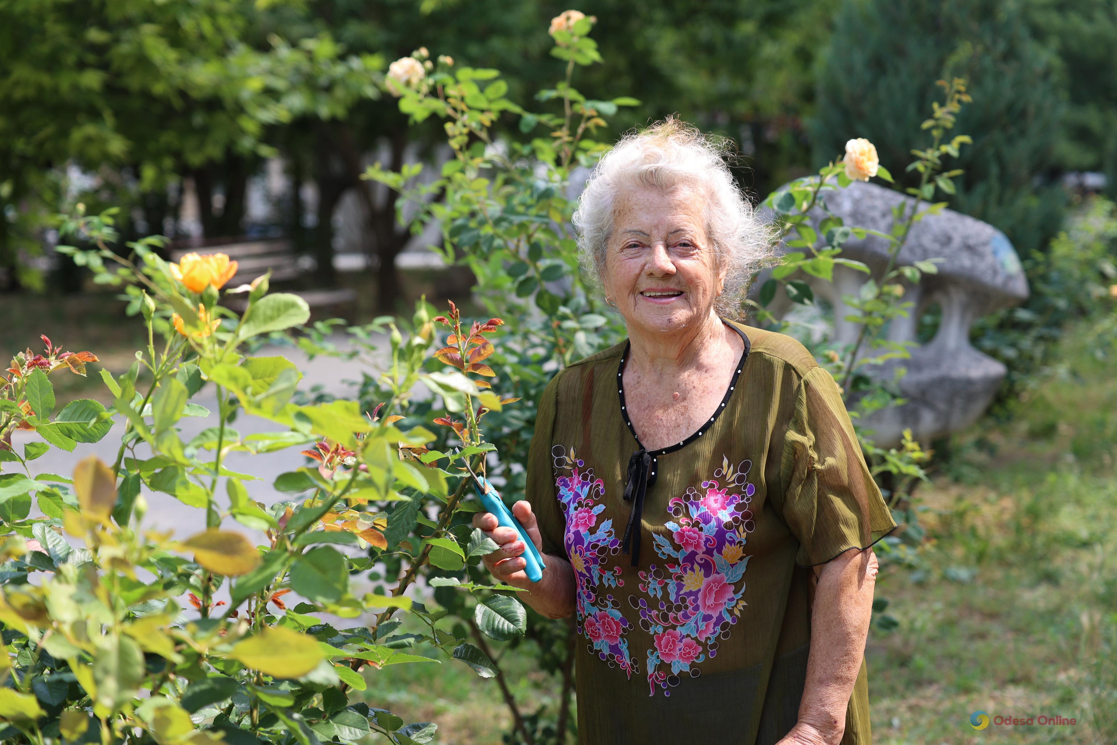 “Трояндова волонтерка” з Херсона: “Щодня дякую Богу, що жива і можу працювати”
