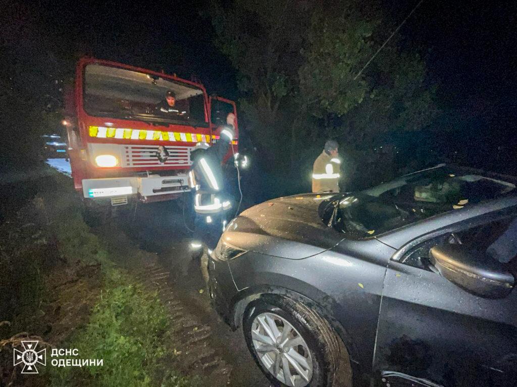 Автомобиль вылетел в кювет в Одесской области