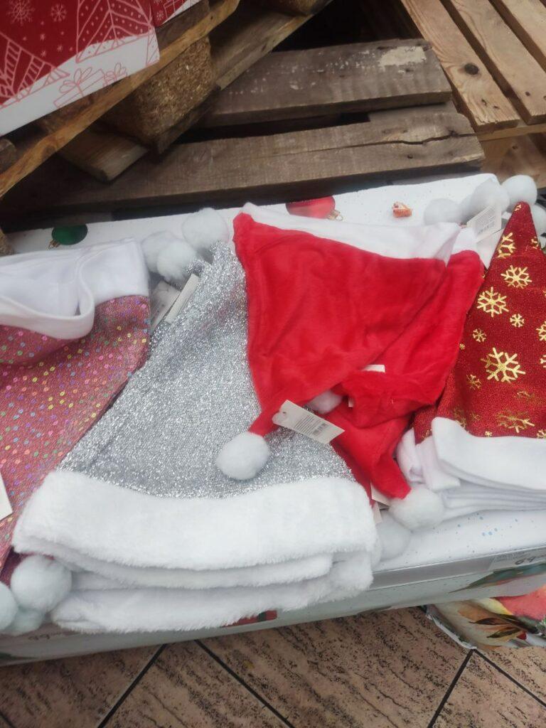 Хелловін відміняється? В одеських супермаркетах вже продають новорічні товари (фотофакт) Хелловін відміняється? В одеських супермаркетах вже продають новорічні товари (фотофакт)