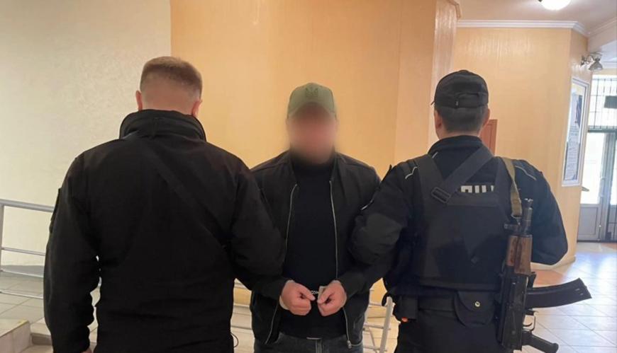 В Одесі водій Range Rover влаштував стрілянину, але може вийти з СІЗО на волю за гроші В Одесі водій Range Rover влаштував стрілянину, але може вийти з СІЗО на волю за гроші