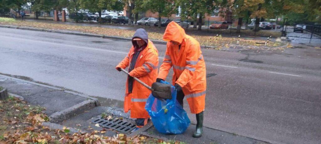 Коммунальные службы борются с последствиями непогоды в Одессе