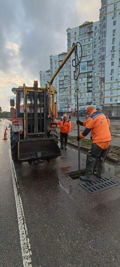 В Одесі майже відновили рух транспорту після чергової зливи