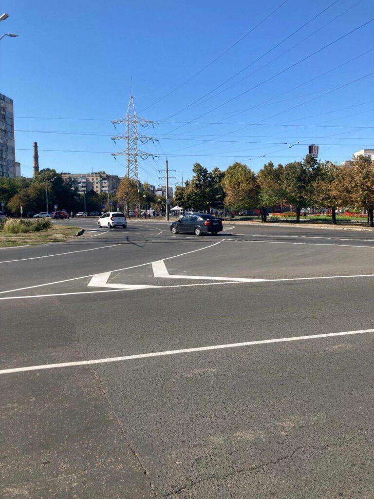В Одессе обновили дорожную разметку на десяти локациях