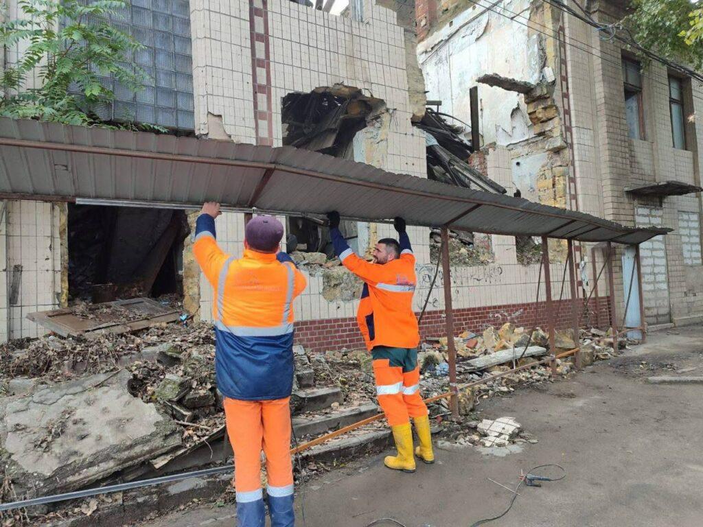 В Одесі відновили зруйновану внаслідок негоди огорожу
