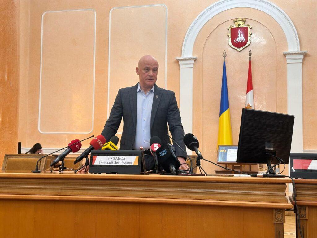 Геннадій Труханов заявив, що не має паспорта РФ і оскаржить рішення про позбавлення українського громадянства