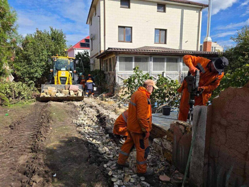 В Одессе продолжают ликвидировать последствия сентябрьской непогоды