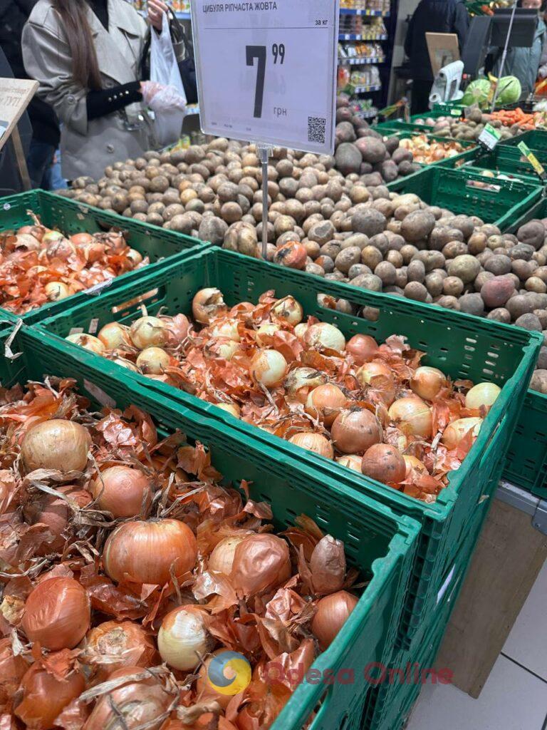 Яйца, подсолнечное масло и сахар: обзор цен в одесских супермаркетах