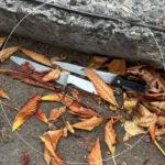 В Одессе задержали мужчину, который угрожал прохожим ножами