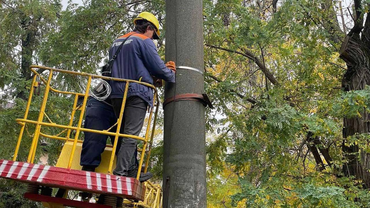 У Пересипському районі Одеси встановили нові LED-світильники У Пересипському районі Одеси встановили нові LED-світильники