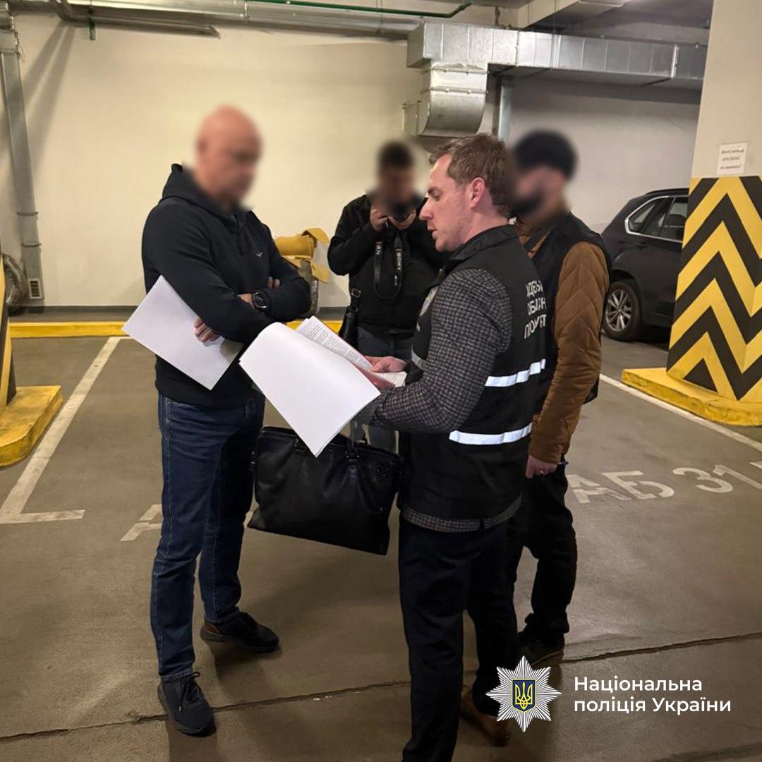 Экс-мэру Одессы и восьмерым должностным лицам сообщили о подозрении Экс-мэру Одессы и восьмерым должностным лицам сообщили о подозрении