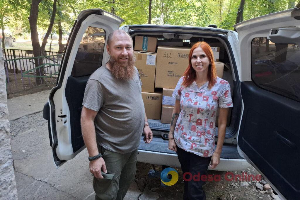 «Я просто роблю те, що маю робити»: херсонець Максим Ревега про волонтерство, взаємопідтримку і силу команди