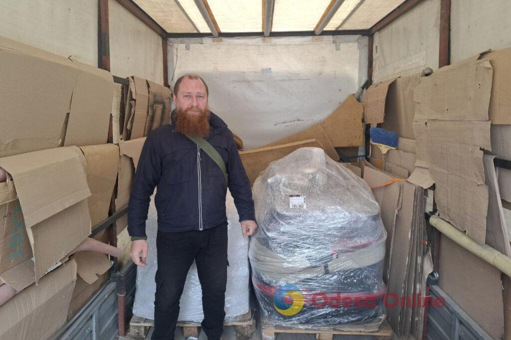 «Я просто роблю те, що маю робити»: херсонець Максим Ревега про волонтерство, взаємопідтримку і силу команди